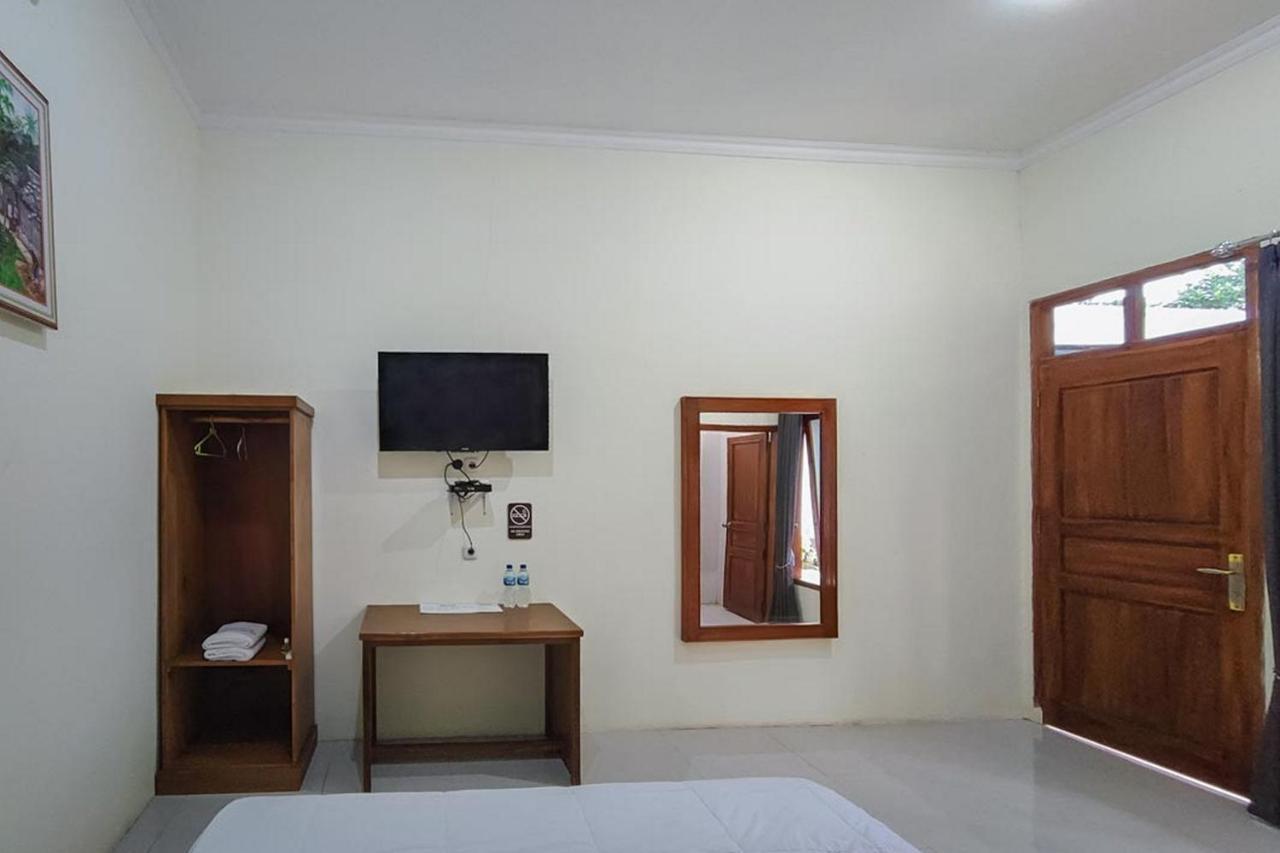 Reddoorz At Tanakatto Homestay Waikabubak Exterior foto